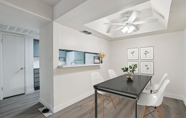 1 bed, 1 bath, 722 sqft, $963, Unit 2136