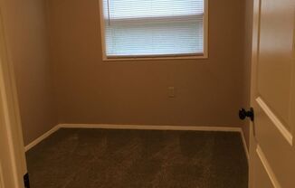 2 beds, 1 bath, 800 sqft, $1,200, Unit APT 3