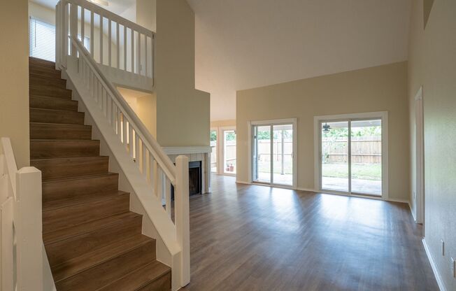 Charming 2-Bedroom Home with Versatile Loft Space – Prime Location!