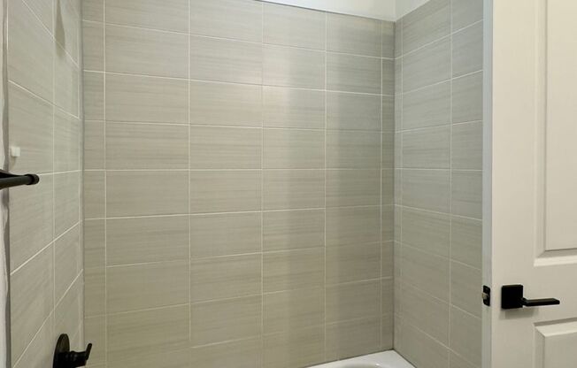 1 bed, 1 bath, 667 sqft, $900, Unit 108