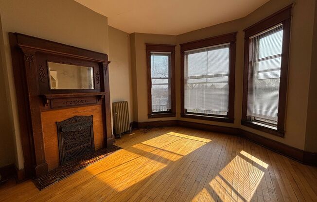 1 bed, 1 bath, 433 sqft, $899, Unit 18