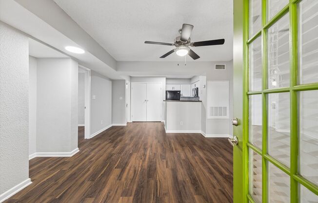 2 beds, 2 baths, 800 sqft, $1,495, Unit 1111