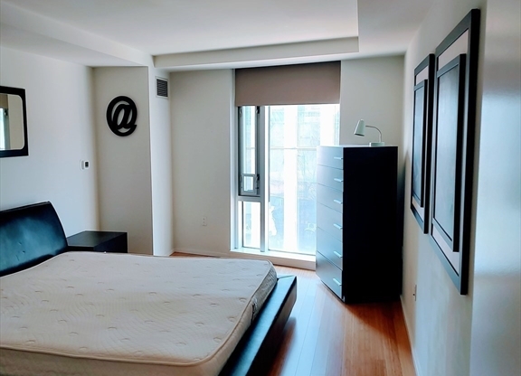 1 bed, 1 bath, 867 sqft, $3,600, Unit 423