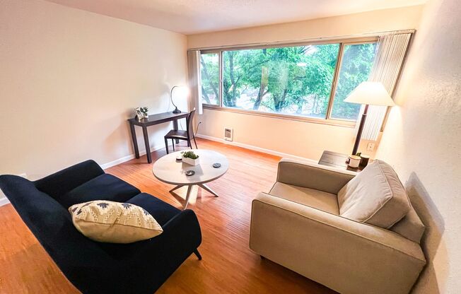 2 beds, 1 bath, 700 sqft, $2,495, Unit 104