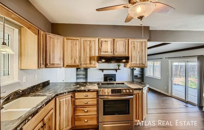 1413 TESLA DR