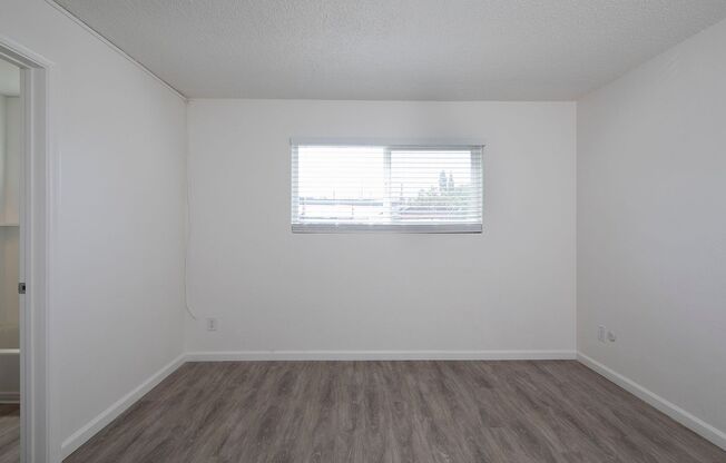 1 bed, 1 bath, $2,095, Unit 11