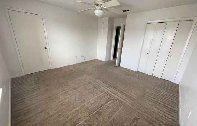 2 beds, 1 bath, 855 sqft, $725, Unit Unit B