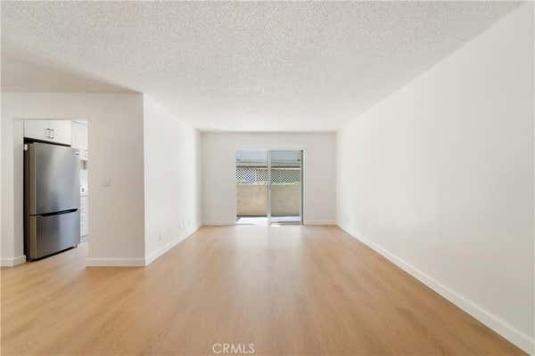 2 beds, 1 bath, 860 sqft, $2,500, Unit UNIT 62