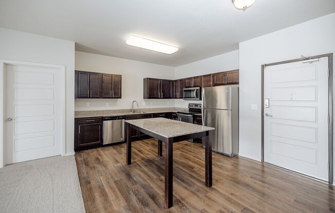 2 beds, 2 baths, 1,008 sqft, $1,715, Unit 315