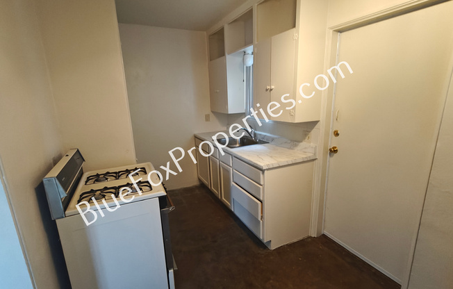 331 N CHERRY AVE