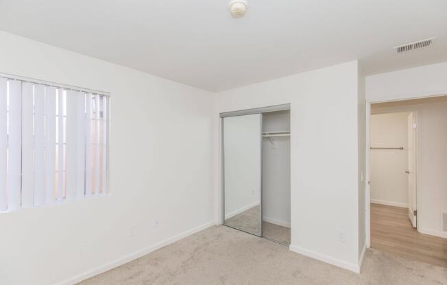 2 beds, 2 baths, 880 sqft, $3,020