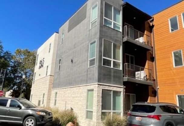 1 bed, 1 bath, $1,049, Unit Unit 312