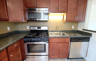 Remodeled 1 Bed Garden Unit