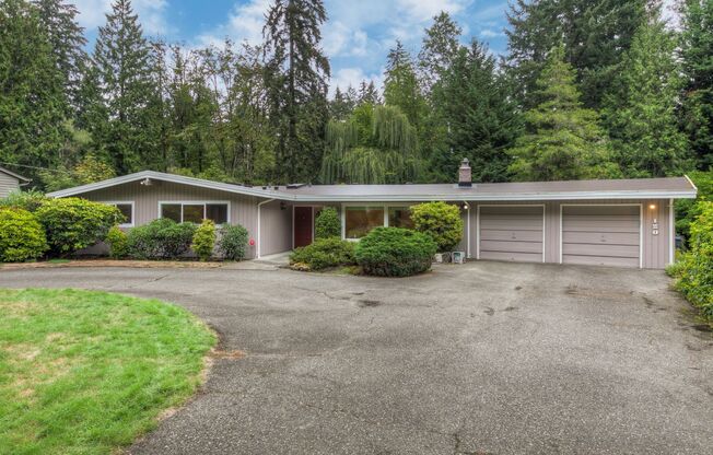 Getaway in the city! Established neighborhood in Bellevue