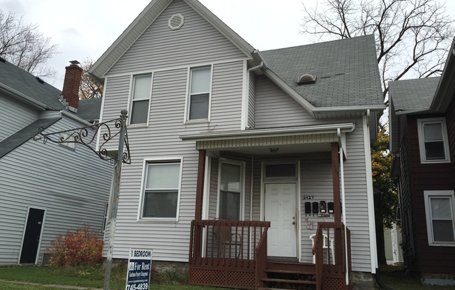 2427 Calhoun