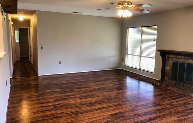 11205 Champion Oak