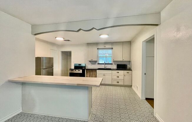 Fully Updated & Unbeatable Location