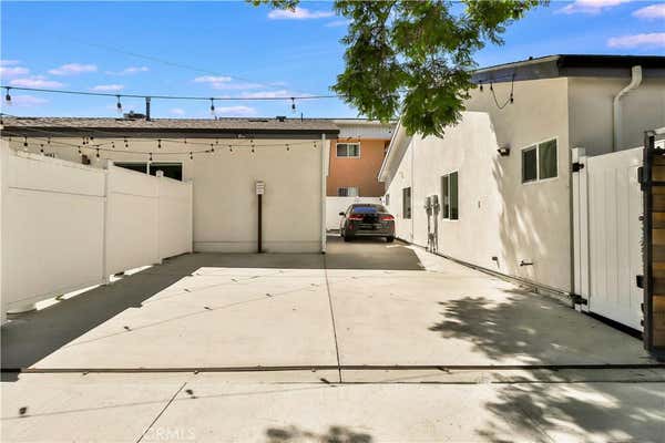 3 beds, 2 baths, 1,200 sqft, $3,495