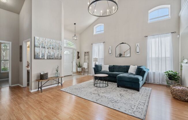 2913 Fleet Drive Austin, TX 78748