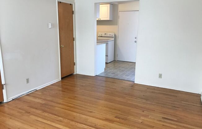 C2402 - Maple Court Apartments