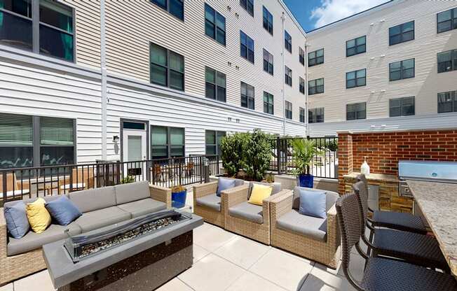 Outdoor Fire Pit at The View at Old City, Philadelphia