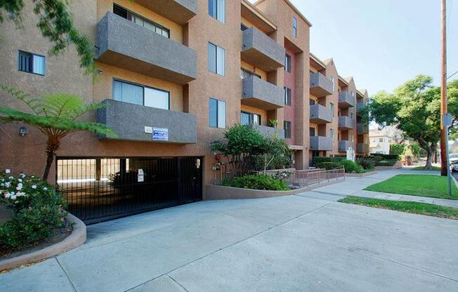 Welcome to Lido Apartments - 3745 Glendon Ave in Los Angeles