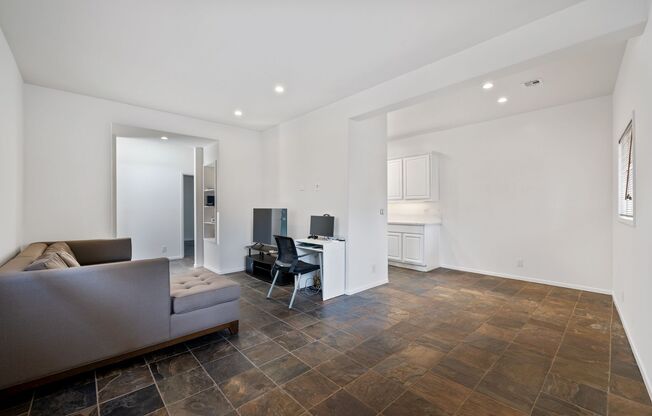 824-832 Torrance Blvd, 301 S Lucia Ave