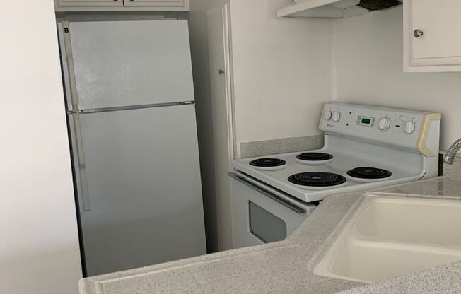 Studio, 1 bath, 450 sqft, $1,450, Unit 218