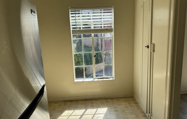 Studio, 1 bath, 480 sqft, $1,395, Unit 15