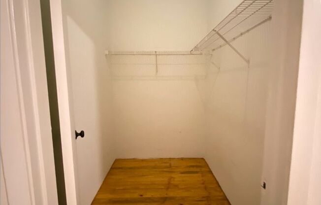 Studio, 1 bath, 1,105 sqft, $1,850, Unit 900-302