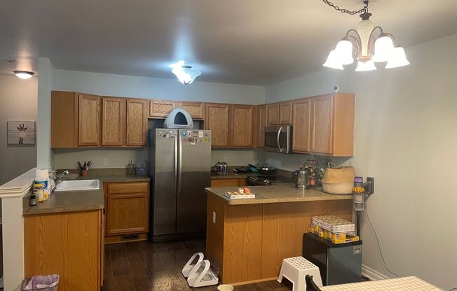 2 beds, 2.5 baths, $2,100