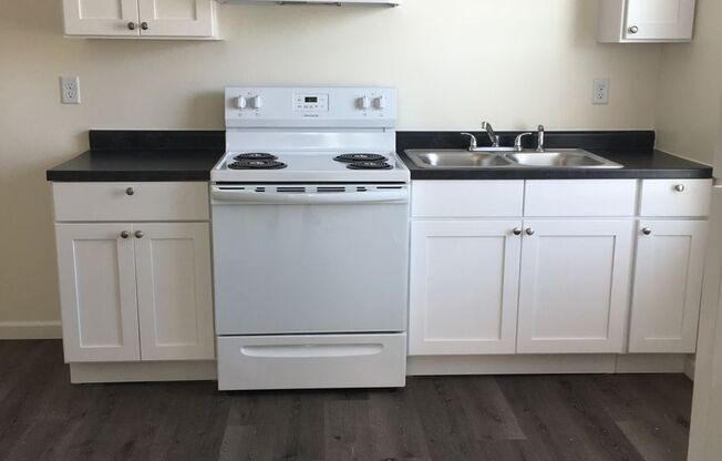 2 beds, 1 bath, 600 sqft, $725, Unit 440 SE Tefft St - Unit 09