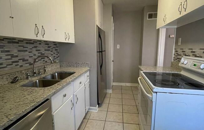 Condo for rent in Homewood **ACCEPTS SECTION 8**