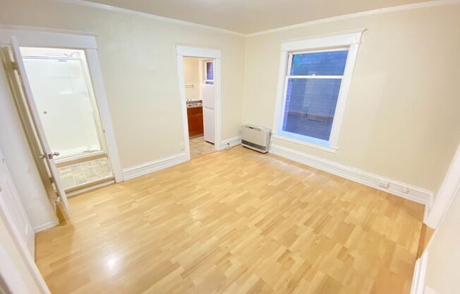 1 bed, 1 bath, 500 sqft, $1,595, Unit 103