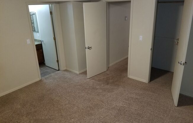 2 beds, 2 baths, $1,700