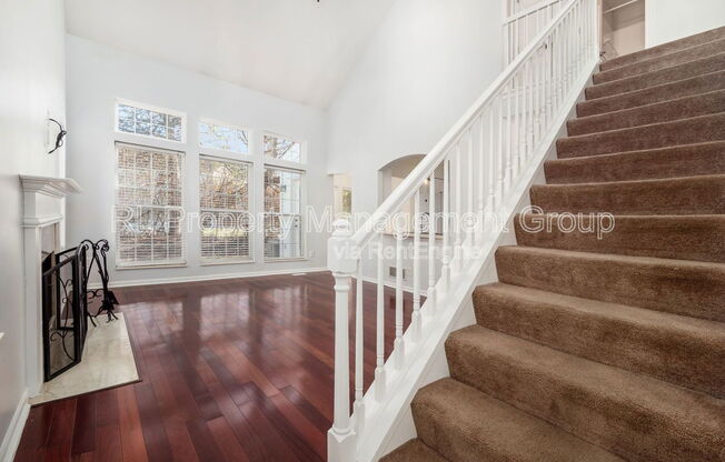 5430 AUBREY LOOP