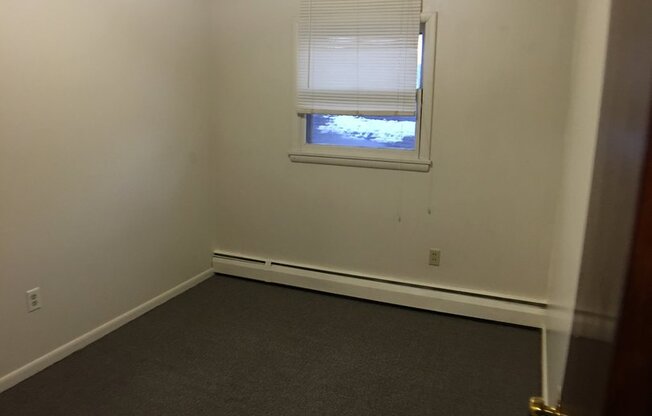 208 E Saint Joseph St