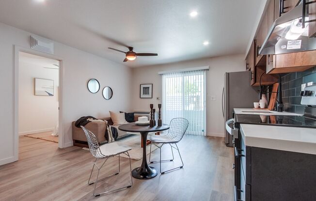 3 beds, 2 baths, 970 sqft, $3,495, Unit 4880-1