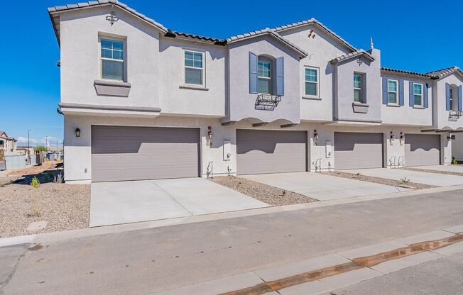 Unbeatable Luxury: Your Key to Elevated Living in Gilbert!