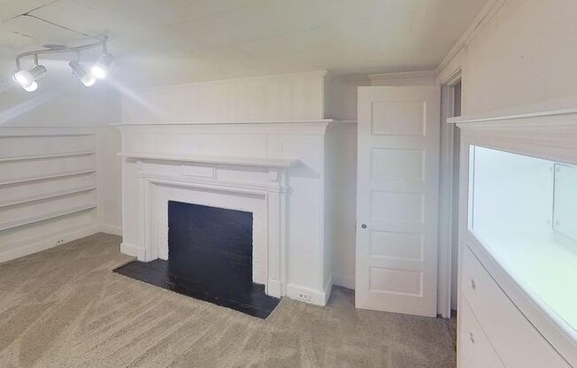 Studio, 1 bath, 500 sqft, $1,019, Unit 107E-B