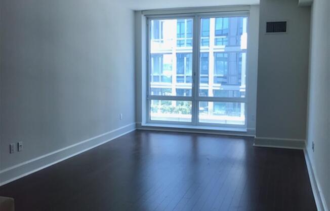 1 bed, 1 bath, 815 sqft, $5,755, Unit 403