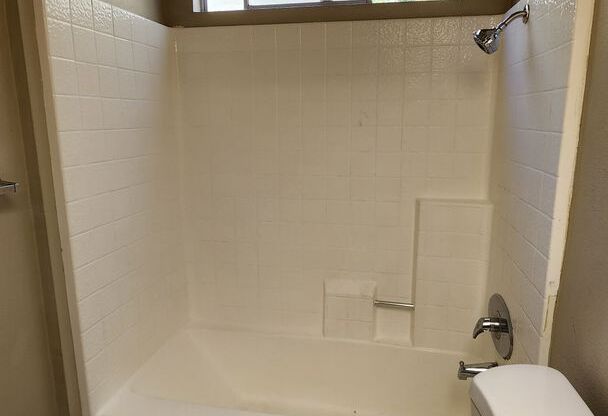 1 bed, 1 bath, 720 sqft, $1,990, Unit 21