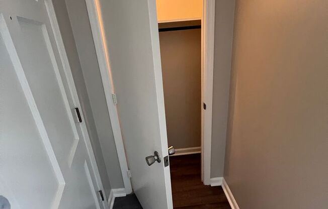 1 bed, 1 bath, 732 sqft, $815, Unit M-8