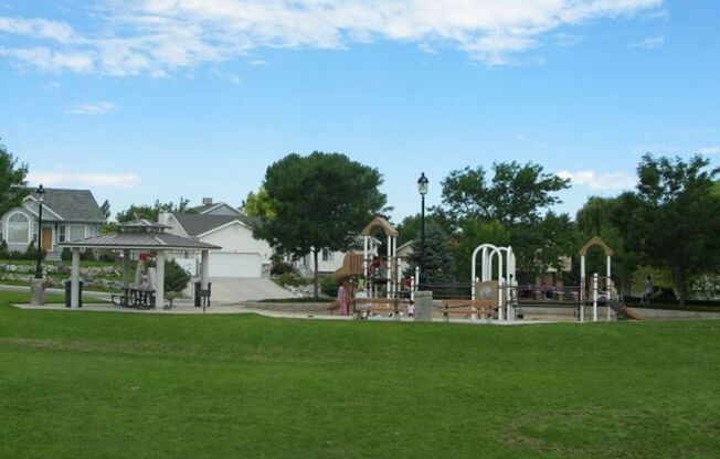2 beds, 1 bath, 868 sqft, $1,275, Unit 4649-04