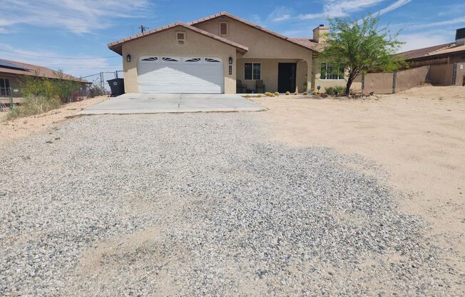 Beautiful 3 Bedroom 2 Bath!