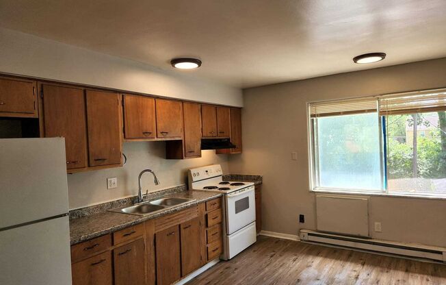 6111 Laurel Hall Dr