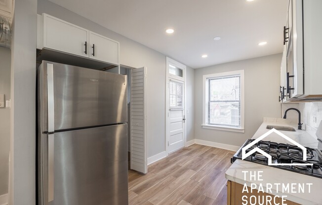 6148 N FRANCISCO