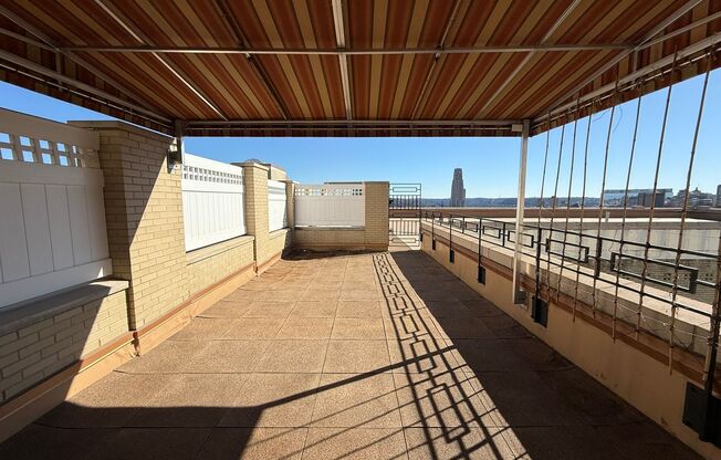 1 bed, 1 bath, 803 sqft, $2,450, Unit Royal York 1106