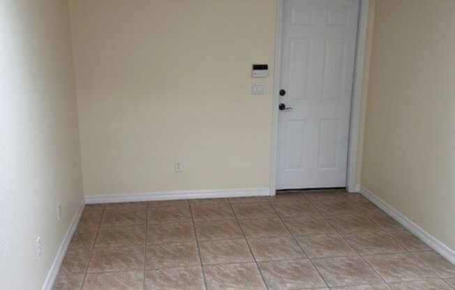 CUTE! 1 BEDROOM / 1 BATH / 2 CAR GARAGE - EAST ORLANDO [AVALON] ALL UTILITIES INCLUDED!