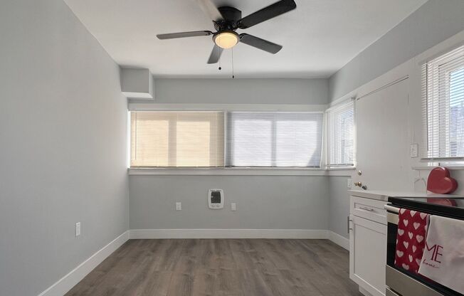 Studio, 1 bath, 200 sqft, $1,357, Unit 9